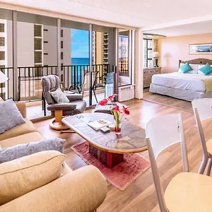 Apartment Tropical Escape, Ocean Views With Parking